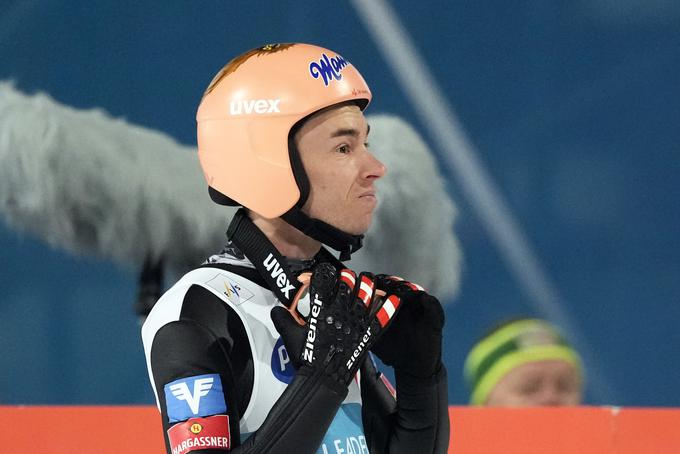 Stefan Kraft je moral na finalni skok v Bischofshofnu čakati več minut, pritiska ni zdržal ter na koncu zasedel tretje mesto na tekmi in v seštevku turneje. | Foto: Guliverimage