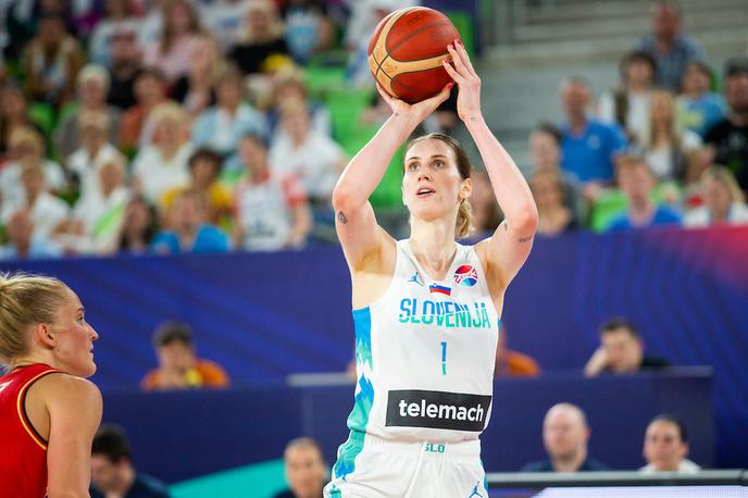 slovenska ženska košarkarska reprezentanca Eva Lisec | Eva Lisec je v Rusiji prišla do trojne krone. | Foto Siniša Kanižaj/Sportida