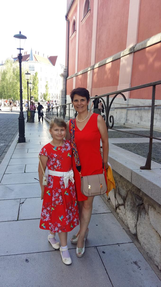 Liliana pravi, da je njena hči Liana Alexandra najboljši primer dobrega sodelovanja med Slovenci in Romuni, saj je ponosna na to, da je del dveh kultur. | Foto: osebni arhiv/Lana Kokl