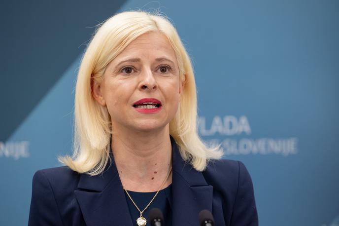 Ministrica Ksenija Klampfer | Foto STA