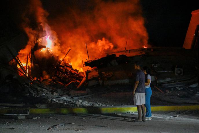 Venezuela potres |  silovitem potresu, ki je prizadel Venezuelo, je umrlo 32 ljudi, več kot 700 je poškodovanih. | Foto Reuters