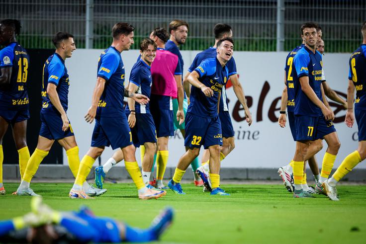 Zmagoviti zadetek na derbiju med Celjem in Olimpijo (1:0) je dosegel 18-letni Tilen Letonja, ki je tako sanjsko debitiral za grofe.  | Foto: Luka Kotnik