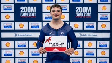 Richardson dvakrat v dveh dneh izboljšal svetovni rekord