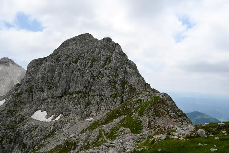 Spustimo se do Krnske škrbine in Batognice. | Foto: Matej Podgoršek