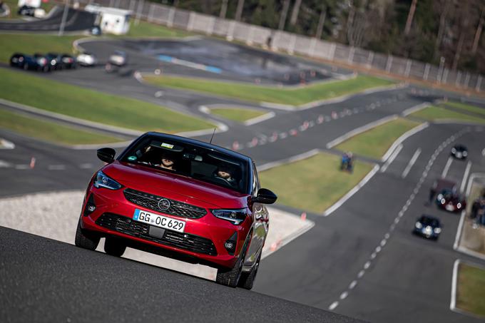 Opel je nove corse na Vransko pripeljal neposredno z mednarodne predstavitve vozila v Dalmaciji. | Foto: WRC Croatia