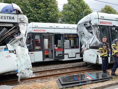 V nesreči tramvaja poškodovanih 25 ljudi, več huje