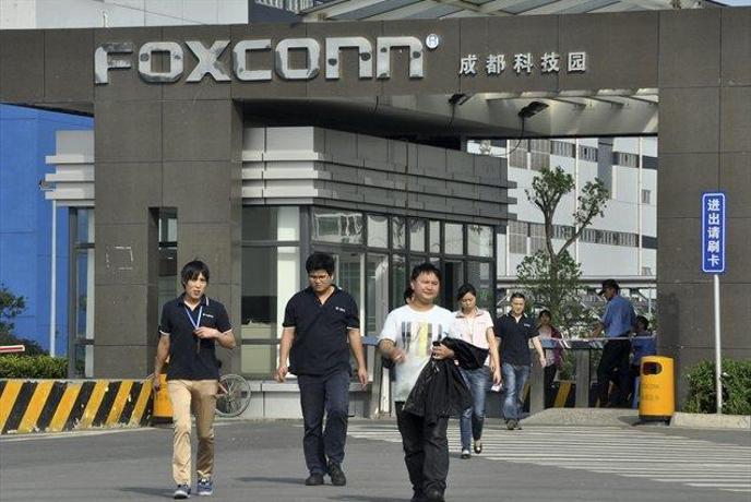Foxconn priznal: Pri nas so delali tudi 14-letniki