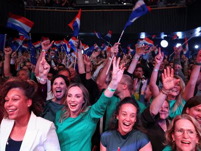 Na Nizozemskem glede na vzporedne volitve presenetljivo slavila liberalna stranka Demokrati 66