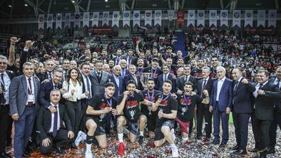Ziraat Bankasi Tončka Šterna do naslova v pokalu Cev