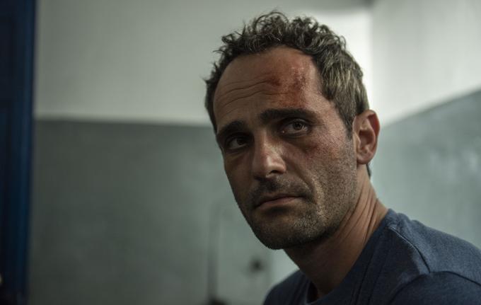 Raša Bukvić igra družinskega očeta, ki se po nesrečnem spletu naključij zaplete z albansko mafijo | Foto: 