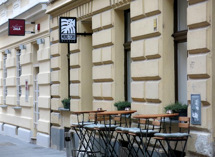 Bistro Monstera je v središču Ljubljane odprl TV-kuhar Bine Volčič. | Foto: Miha First