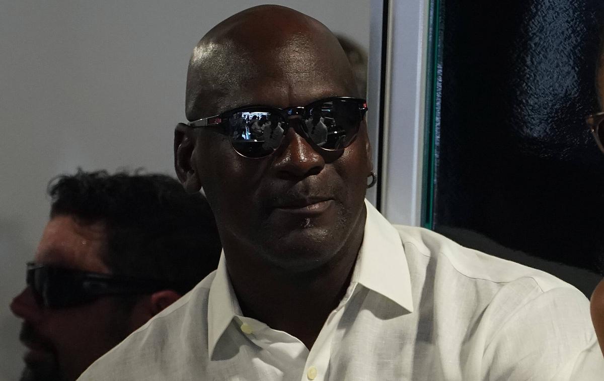 Michael Jordan | Michael Jordan in Nascar sta dosegla poravnavo. | Foto Guliverimage