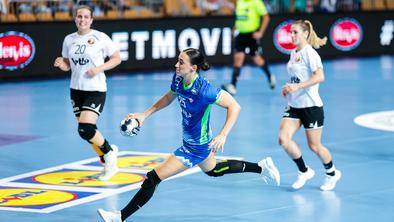 Pomlajena slovenska reprezentanca izgubila s Slovaško