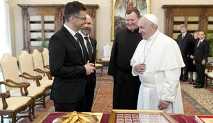 Šarec s papežem tudi o financiranju zasebnih šol v Sloveniji #foto