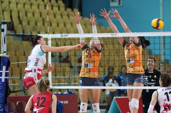 Kamničanke napredovale v osmino finala, Bankirke se poslavljajo