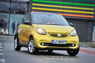 En avto, dva motorja: Bo električni smart res cenejši (in boljši) od bencinskega?
