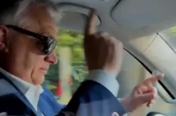 Orban se je razživel: pel in užival, potem so ga prijavili policiji #video