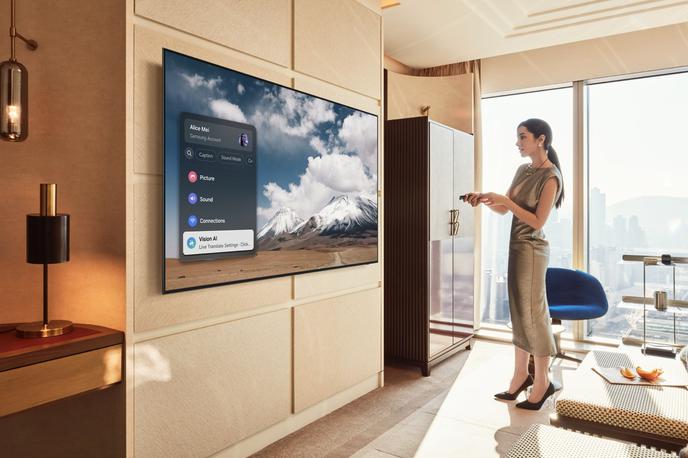 OLED S90F_PERS_WALL_VisionAI_Low Large | Foto Samsung