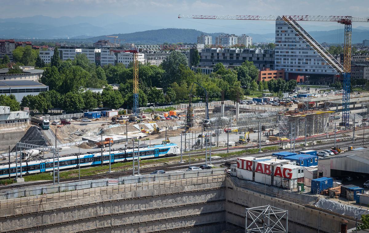 Emonika, železniška posatja, železnica, Ljubljana | Gradnja nove nadgrajene železniške postaje v Ljubljani je v polnem teku. | Foto Bojan Puhek