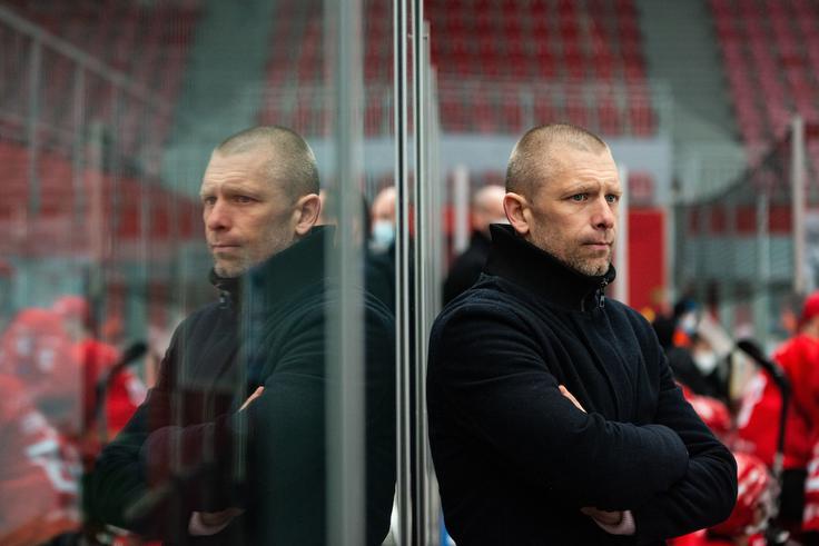 Trener Jesenic Mitja Šivic je bil zadovoljen predvsem s prikazanim v tretji tretjini. | Foto: Peter Podobnik/Sportida