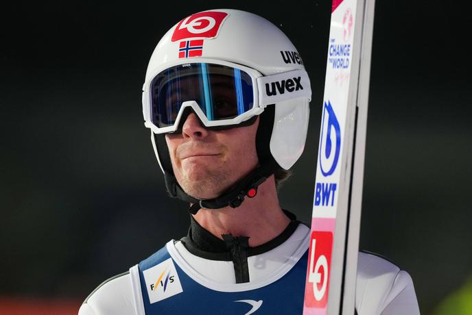 Nov hud udarec za norveške skakalce
