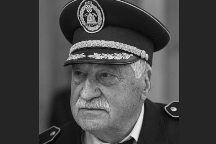 V katastrofalnem požaru je umrl znani gasilec Drago