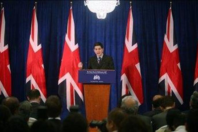 Miliband kritiziral "vojno proti terorizmu"