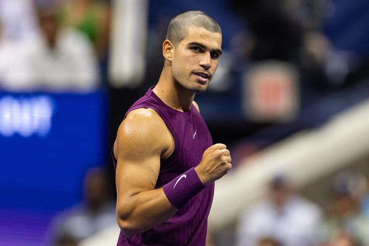 Carlos Alcaraz V njegovi karieri se je nabralo že kar nekaj zanimivih sponzorjev. | Foto: Reuters