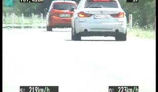 Po avtocesti divjal 219 km/h, doletela ga je visoka kazen