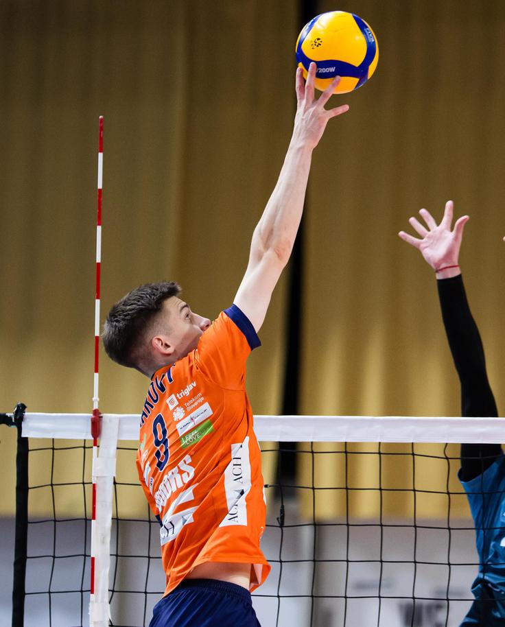 Luka Marovt Luka Marovt je k zmagi ACH Volleyja prispeval 25 točk. | Foto: Aleš Fevžer