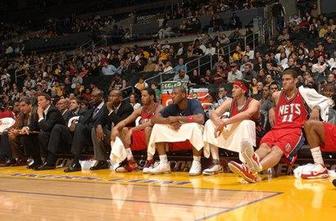 Jezerniki pribili New Jersey na zid sramu