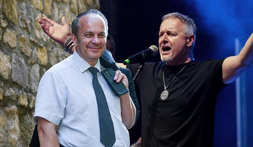 Med 500 tisoč privrženci kontroverznega Thompsona bo tudi Branko Grims