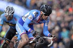 Štybar brez zoba, a kosti so cele