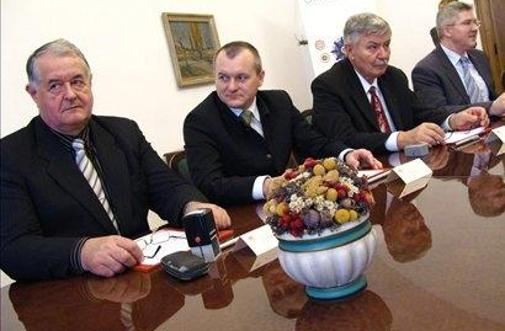 Šest mestnih občin podpisalo pogodbo o obveznostih pri EPK 2012