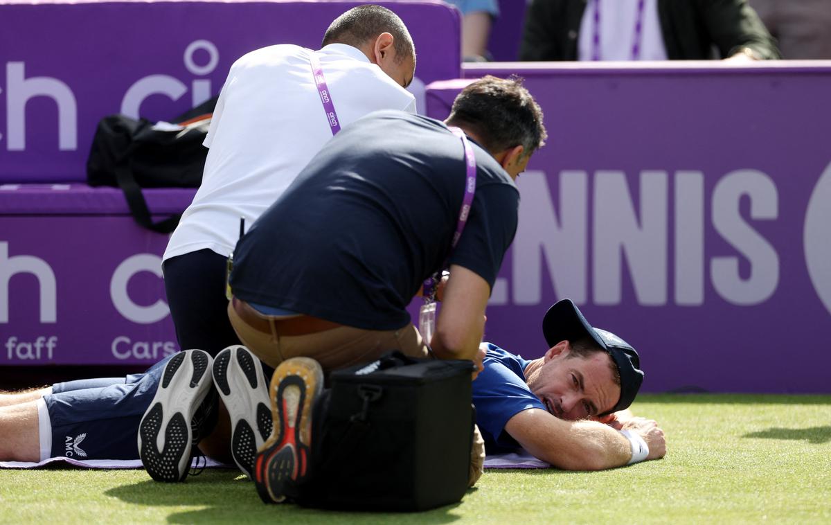 Andy Murray | Andy Murray je zaradi poškodbe hrbtra predal dvoboj drugega kroga. | Foto Reuters