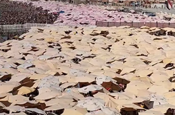 Turistični pekel: prizor s plaže, ki šokira #video