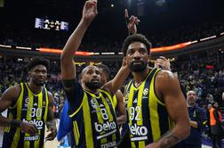 Fenerbahče kot tretji na "final four", Valencia izsilila peto tekmo