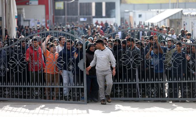 Begunci in migranti v BiH | Foto: Reuters