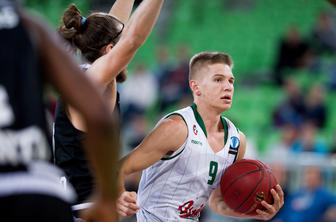 Olimpija ostala brez treh košarkarjev