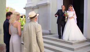 [VIDEO] Kdo ujame Marijin poročni šopek? Poglejte!