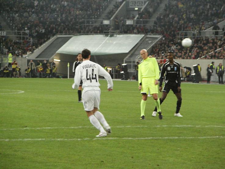 Na srečanju v Düsseldorfu je bil sodnik karizmatični Italijan Pierluigi Collina. | Foto: Osebni arhiv