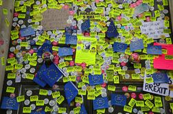 V Londonu množičen protest s pozivi k referendumu o brexitu