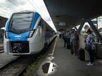 Prva javna vožnja električnega Stadlerja