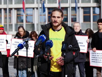 Jankoviću izročili Urbano, a je ni hotel vzeti