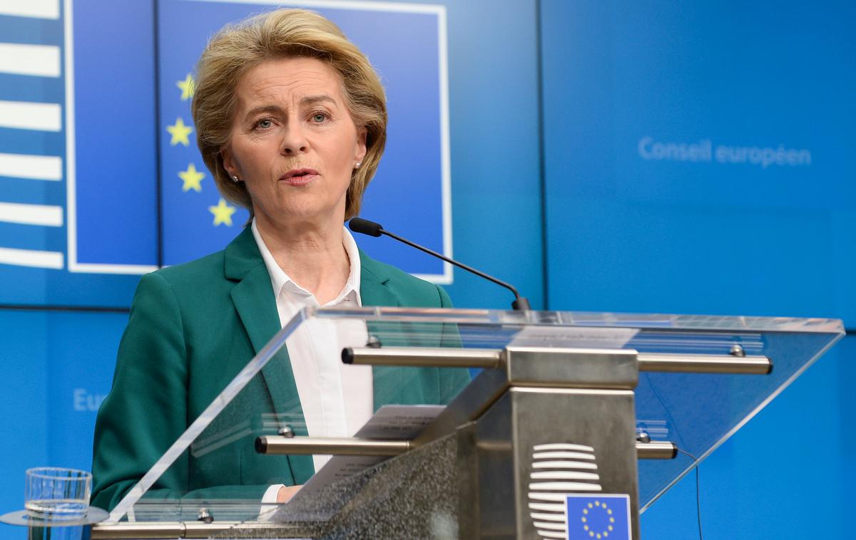Ursula von der Leyen | Evropska komisija v poročilu o vladavini prava v Sloveniji opozarja tudi na dolgotrajne sodne postopke, zlasti v povezavi s pranjem denarja, ter podhranjenost KPK in Akosa. | Foto Reuters
