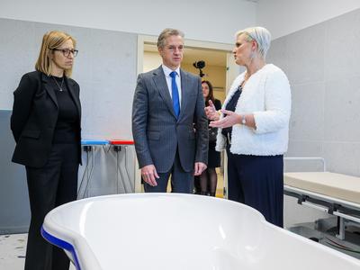 V Šentvidu pri Stični odprli prizidek k bolnišnici za otroke, Golob zagotovil podporo družinam