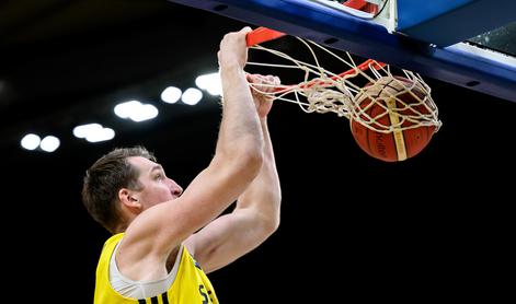 V živo: Švedi so se začeli kazati zobe