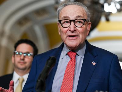 Vrstijo se odzivi na Trumpovo grožnjo: 