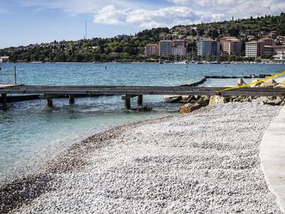 V hotelu v Portorožu neznanec vstopal v sobe, v eni naletel na presenečenega gosta