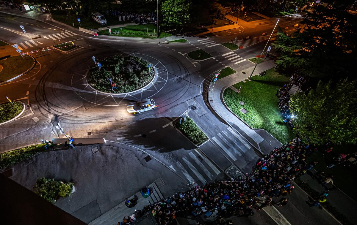 Rally Nova Gorica | Pogled na večerno hitrostno preizkušnjo po ulicah Nove Gorice. | Foto Uroš Modlic